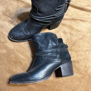 Women’s Freebird boots - Casey size 11